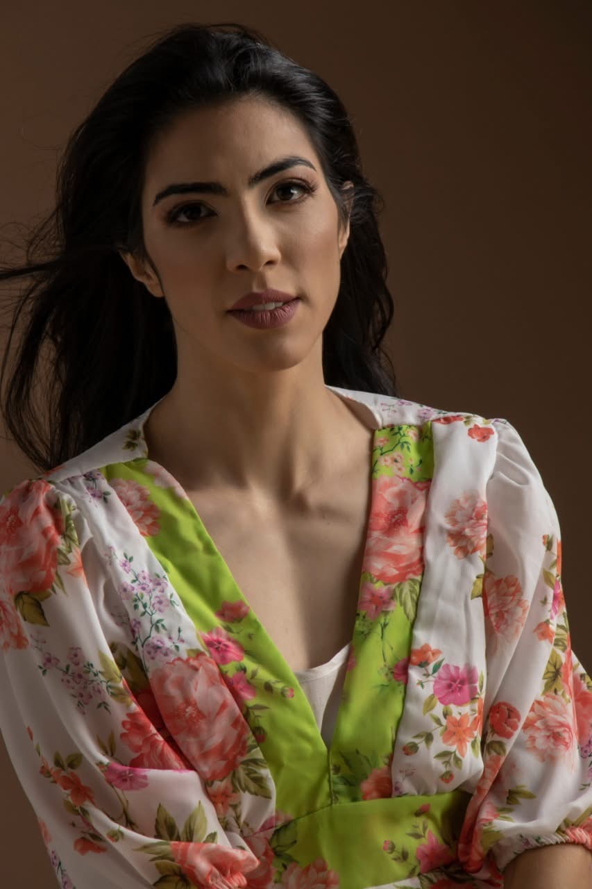 Andressa de Souza em ambiente profissional